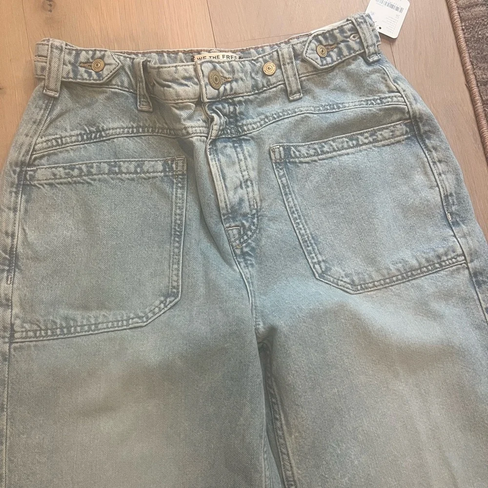 We The Free Blue Boyfriend Jeans Relaxed Fit - Picture 2 of 6